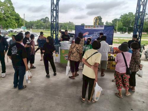  พช.จังหาร : งานการจำหน่ายสินค้า “ไทยช่วยไทย” ลดภาระค่าครองชีพ